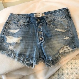 A&F Low Rise Boyfriend Short NWT